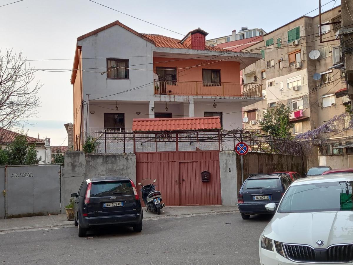 Klev'S Apartments Shkoder Exterior photo